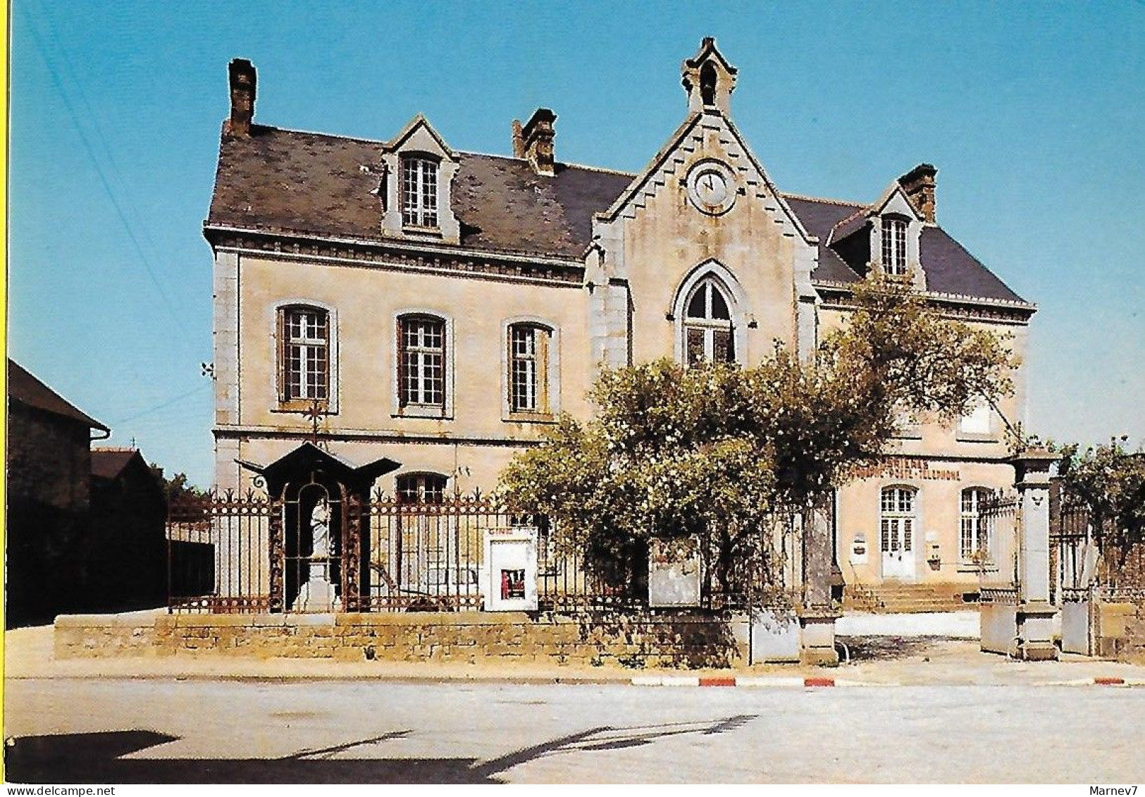 53 Mayenne - CPM - AMBRIERES Les Vallées - La Poste - 2002 - - Ambrieres Les Vallees