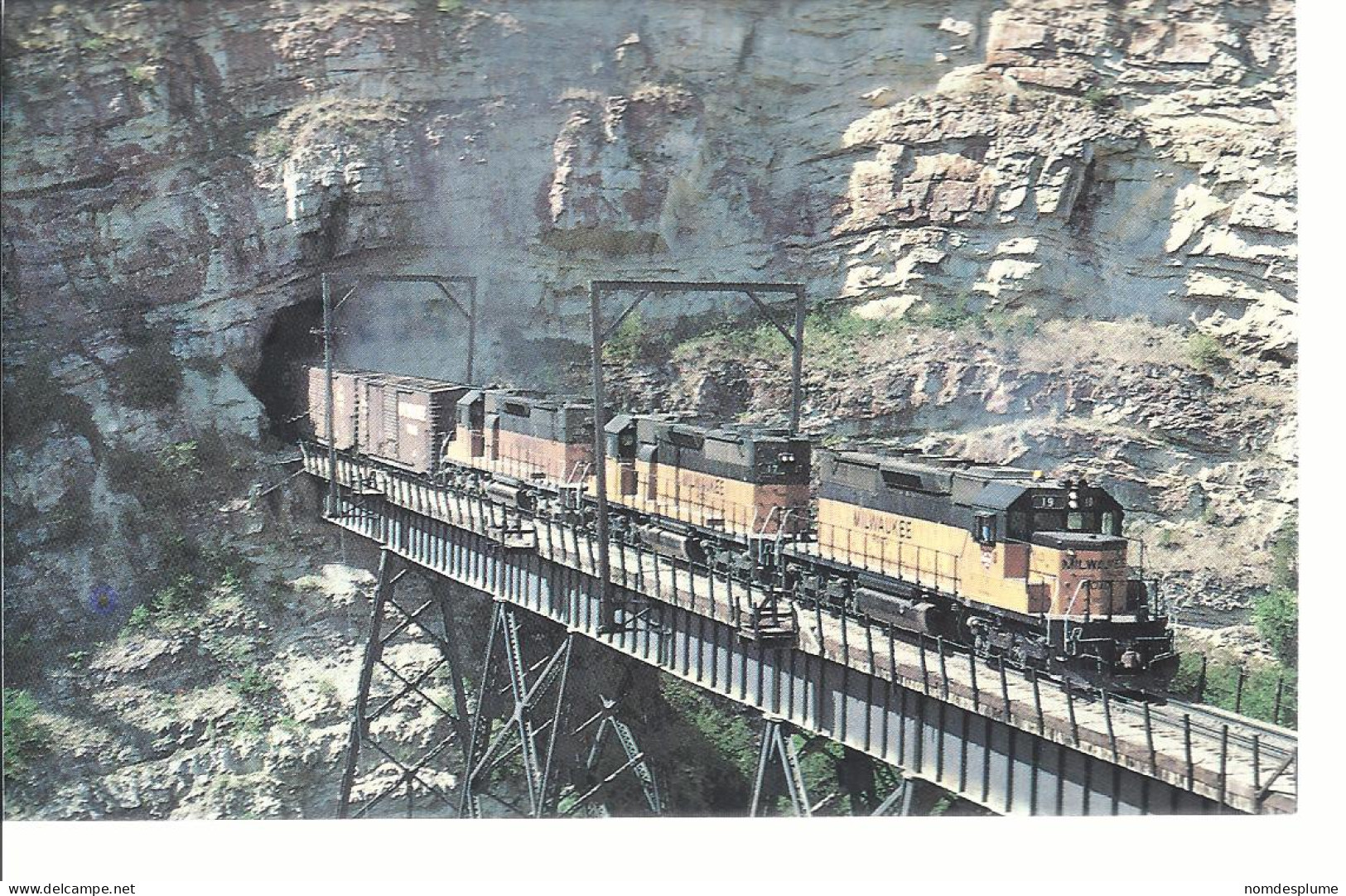 18591) USA MT Eagle's Nest Tunnel Milwaukee Road Locomotive  Railway Train  See Others - Other & Unclassified