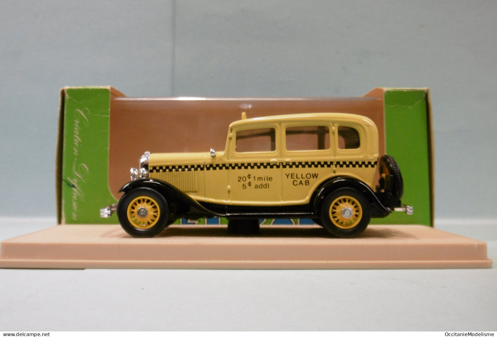 Eligor - FORD V8 1932 TAXI USA Jaune Et Noir Réf. 1224 BO 1/43 - Eligor