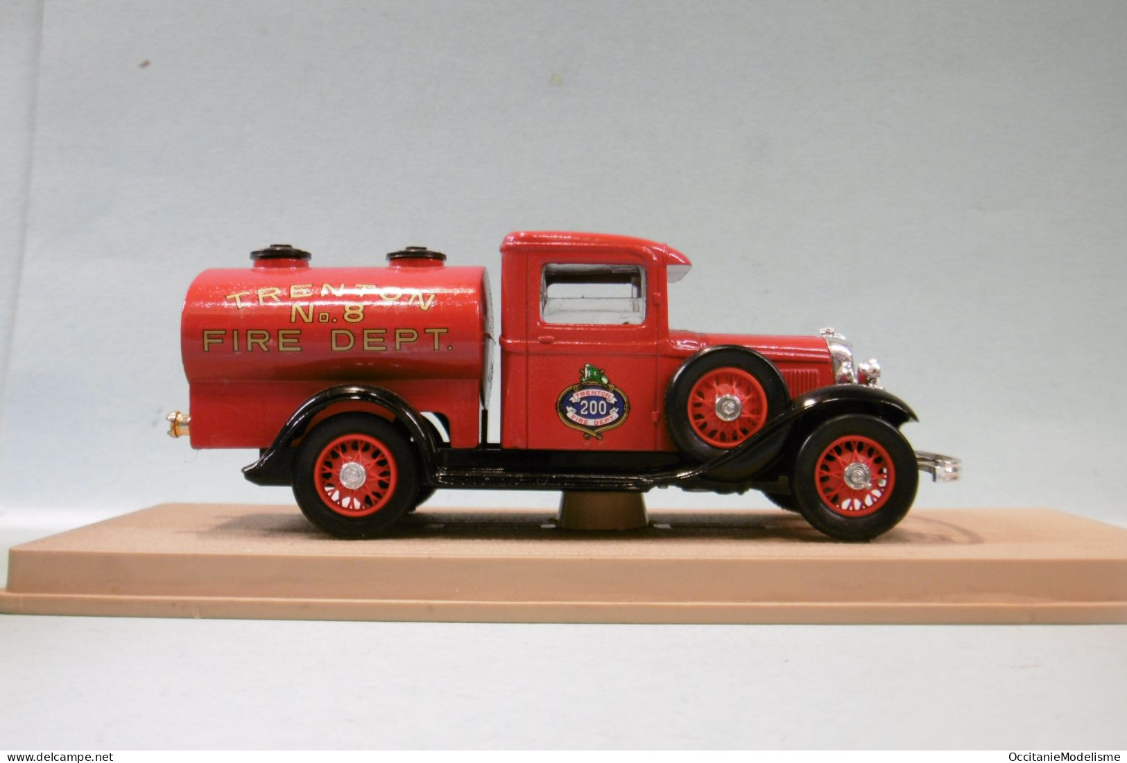 Eligor - FORD V8 1934 Citerne Pompiers Trenton Rouge Réf. 1091 BO 1/43 - Eligor