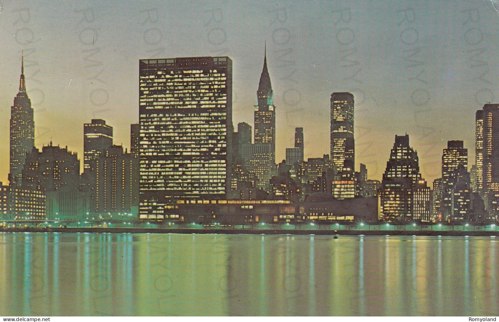 CARTOLINA  NEW YORK CITY,NEW YORK,STATI UNITI-BEAUTIFUL PANORAMA OF THE NEW YORK CITY SKYLINE AT NIGHT-NON VIAGGIATA - Empire State Building