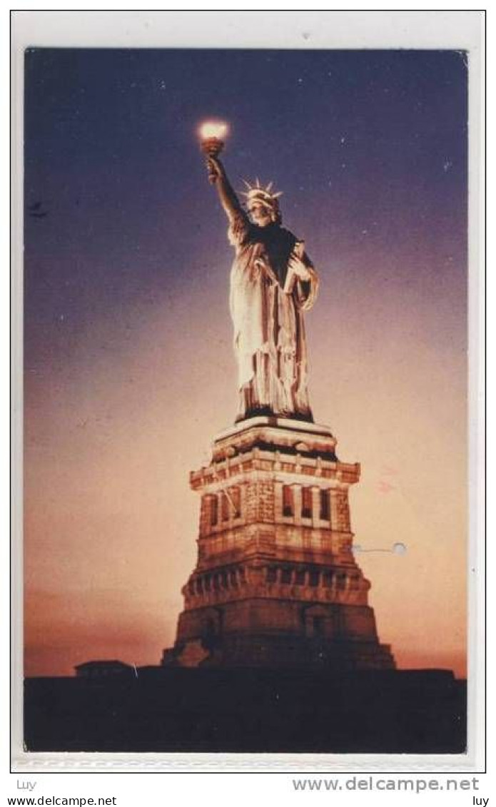 NEW YORK CITY - STATUE OF LIBERTY , Used 1970, Air Mail - Statua Della Libertà