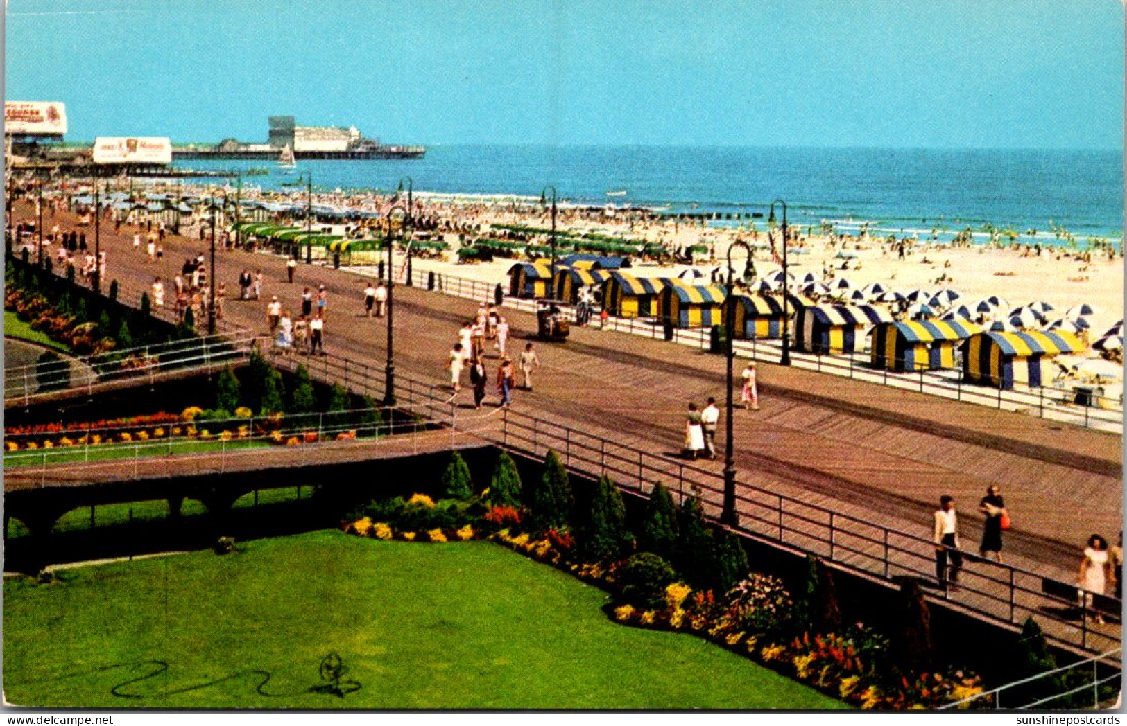 New Jersey Atlantic City The Boardwalk Beach And Atlantic Ocean - Atlantic City
