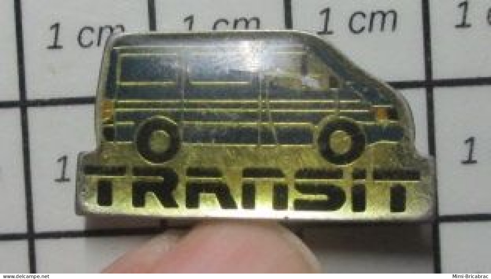 310b Pin's Pins / Beau Et Rare / AUTOMOBILES / FOURGON FORD TRANSIT - Ford