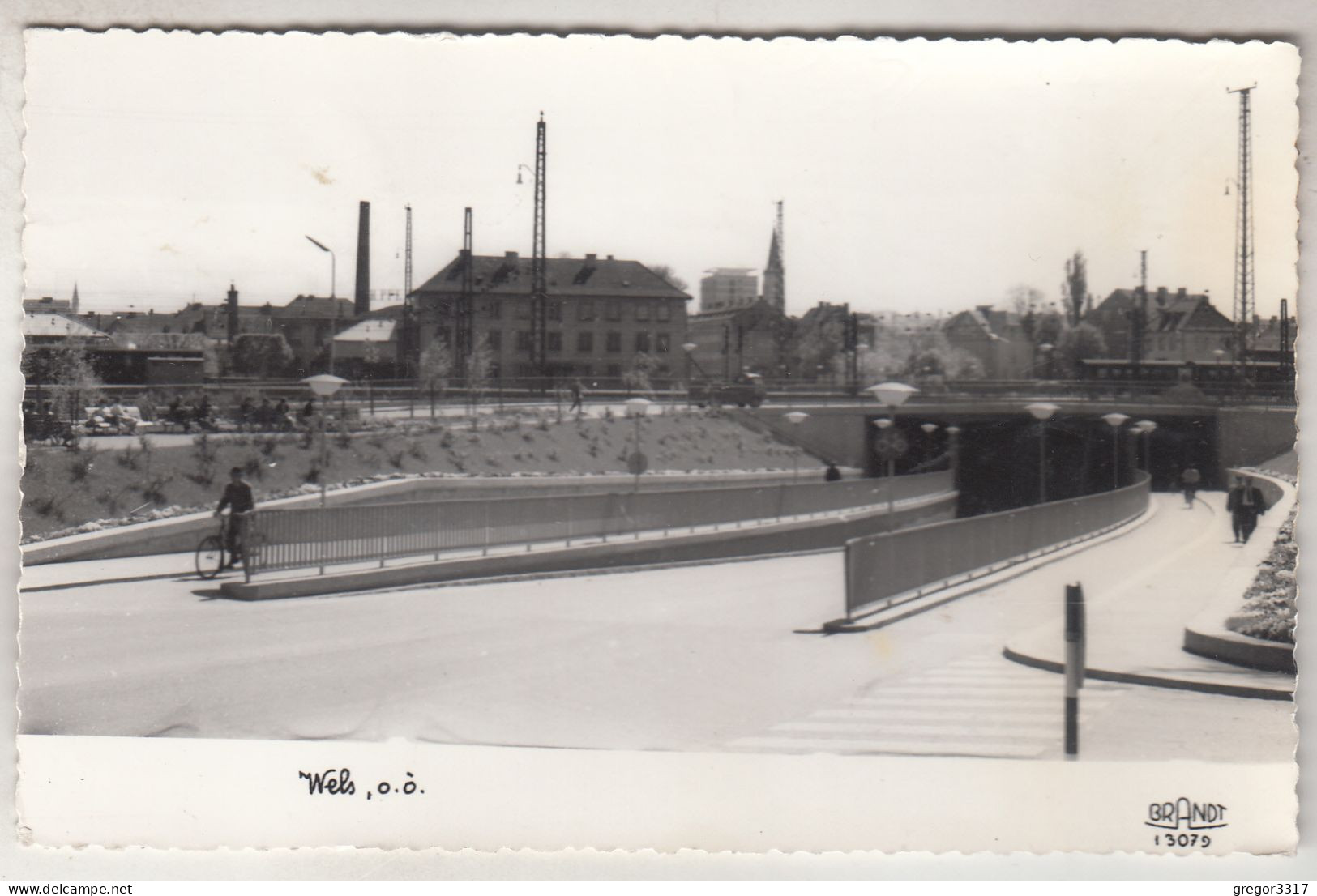 C6835) WELS - OÖ - Unterführung - Zug - Radfahrer 1964 - Wels