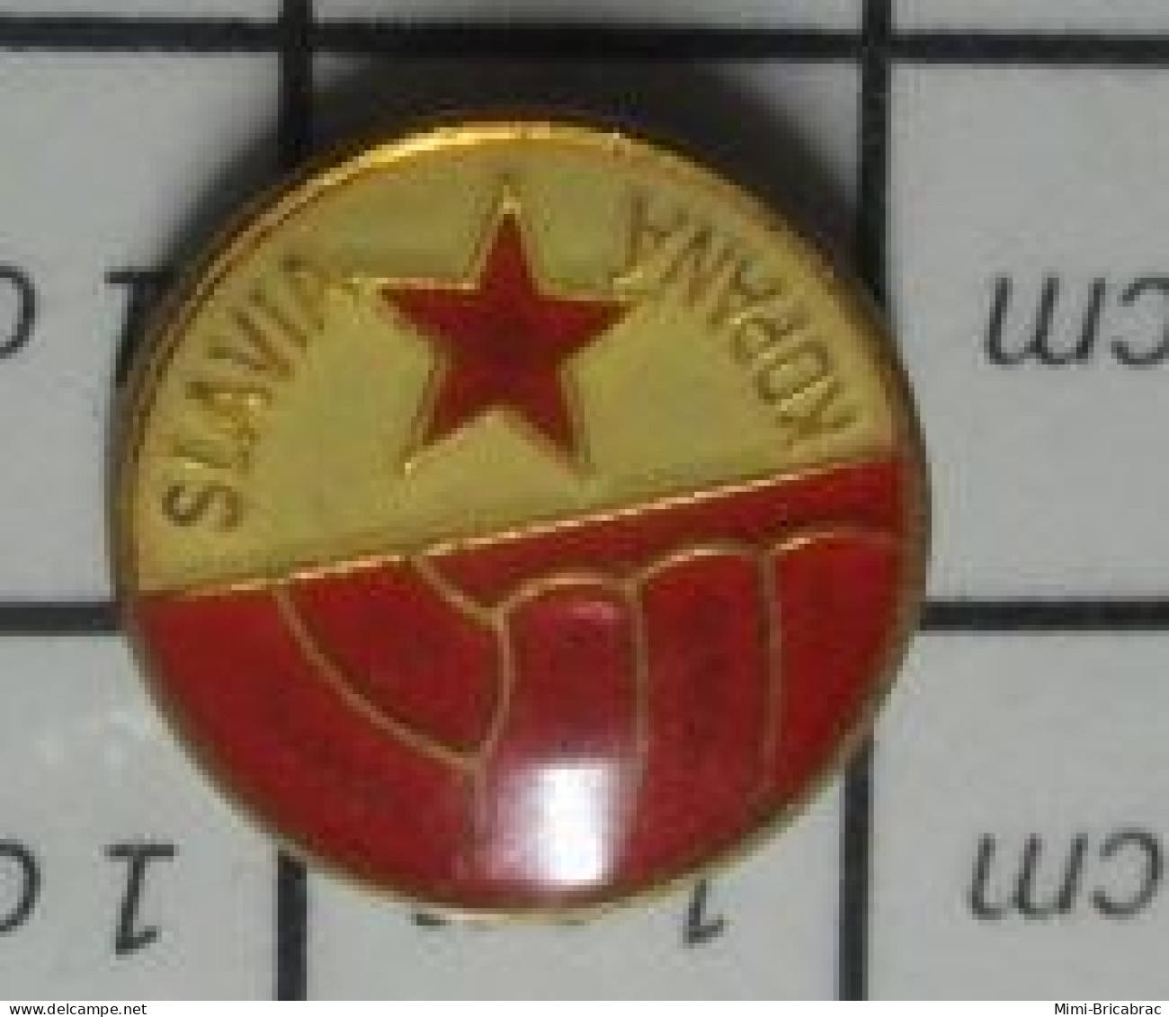 310A Pin's Pins / Beau Et Rare / SPORTS / CLUB VOLLEY-BALL SLAVIA Praha Kopana - Volleybal