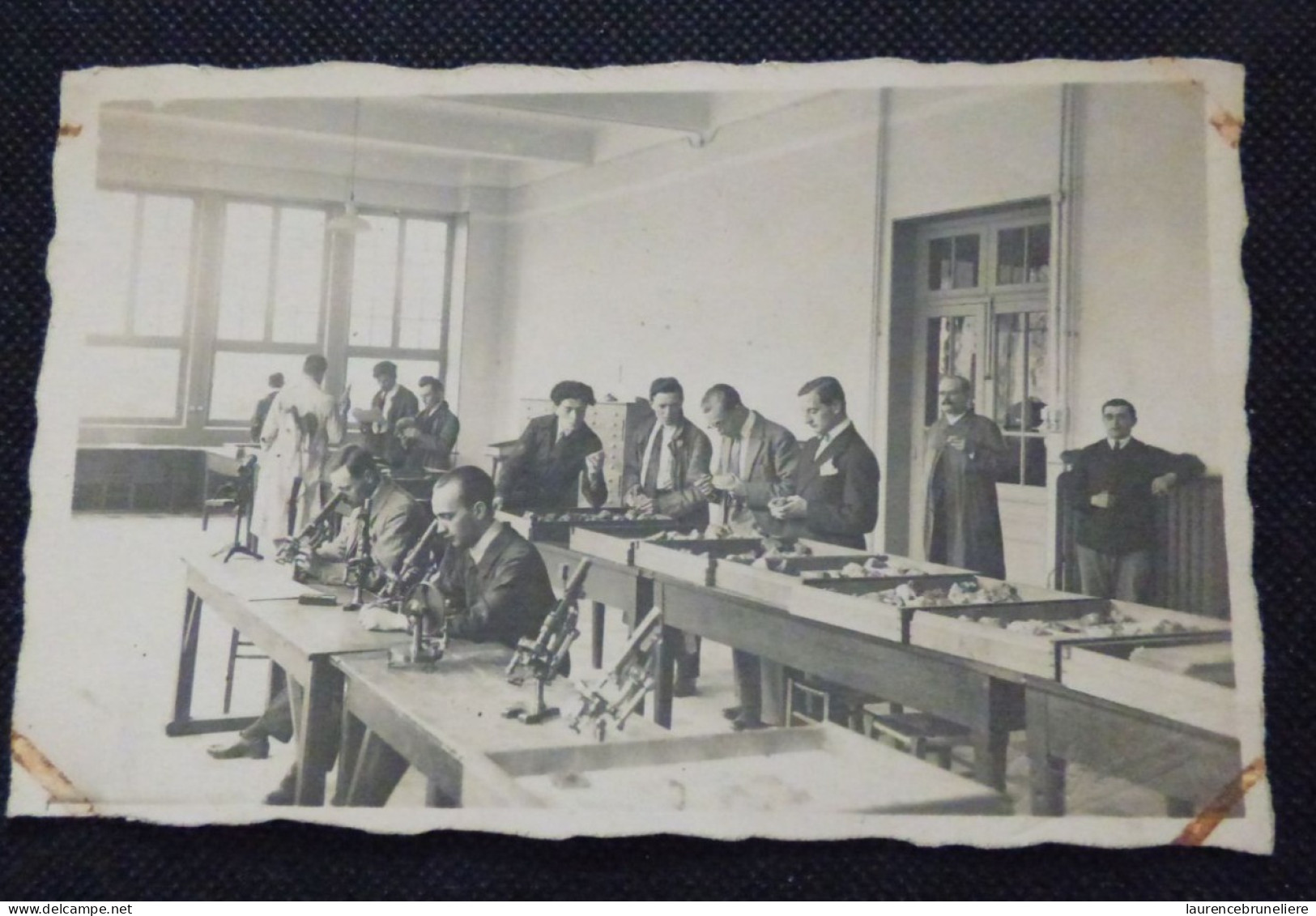 42  SAINT  ETIENNE  CARTE-PHOTO -   ECOLE NATIONALE SUPERIEURE DES MINES - 1927 - LA SALLE DES COLLECTIONS - Plaatsen