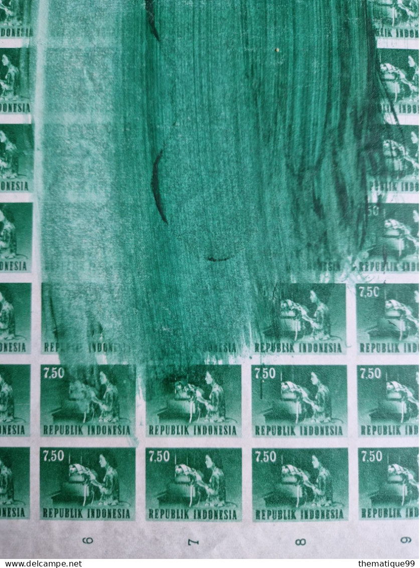 Timbres D'Indonésie Avec Spéctaculaire Variété D'impression - UNIQUE : Telex Telegraphe Telecommunication - Telekom