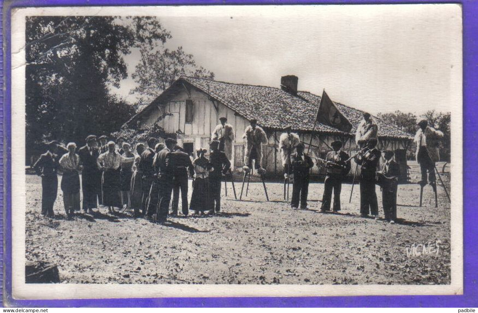 Carte Postale 40. Morcenx  Groupe Folklorique  Lous Cigalouns   Très Beau Plan - Morcenx