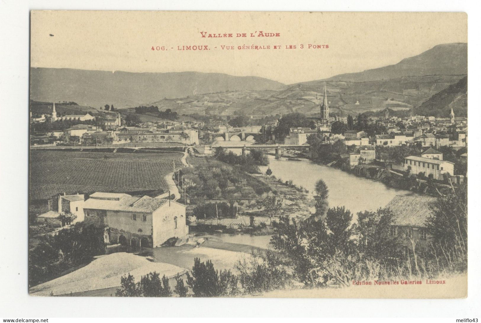 11/ CPA - Limoux - Vue Générale Et Les 3 Ponts - Limoux