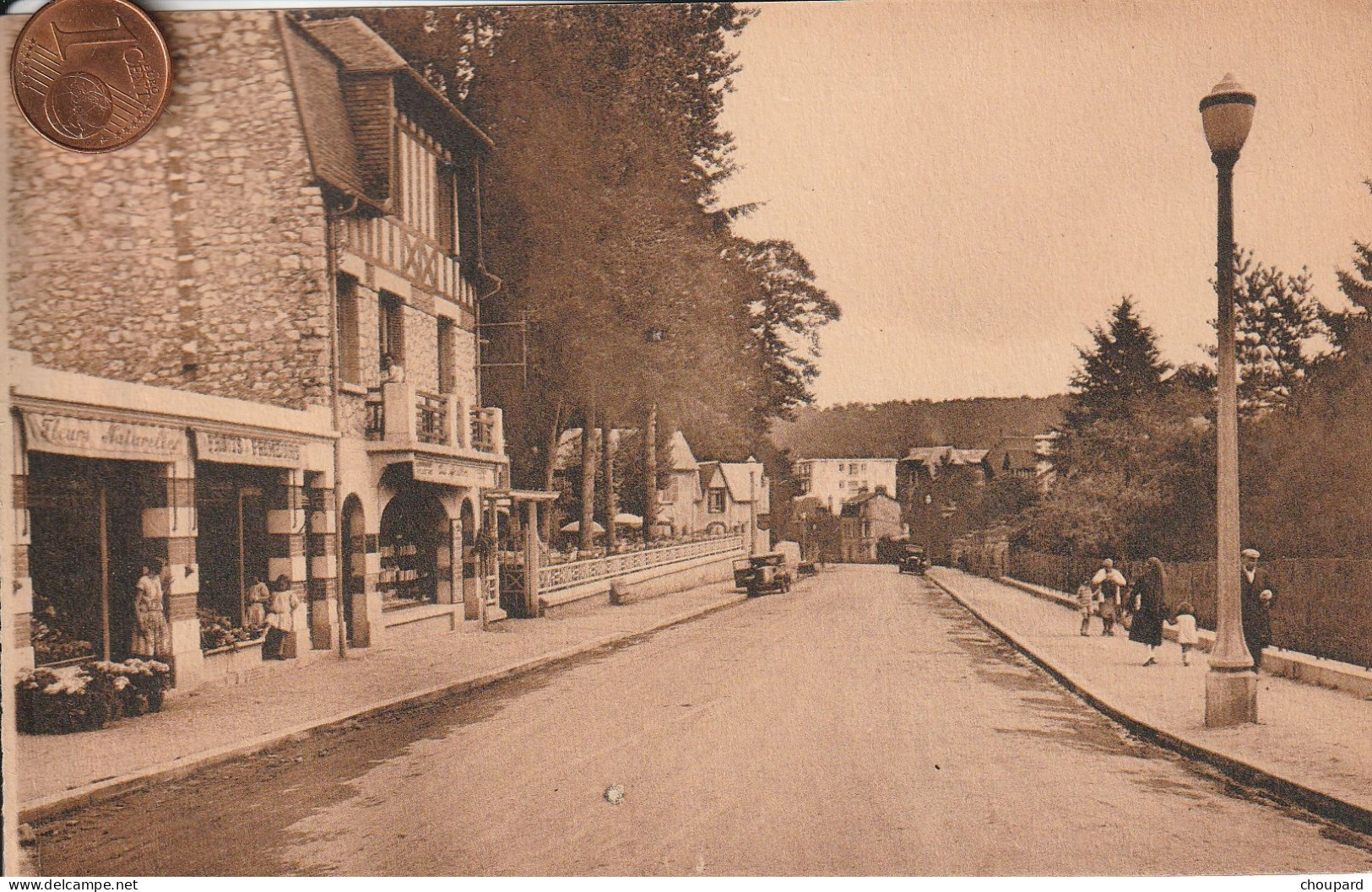 61 - Carte Postale Ancienne De  TEASSE LA MADELEINE   Avenue Des Thermes ( Carnet ) - Other & Unclassified