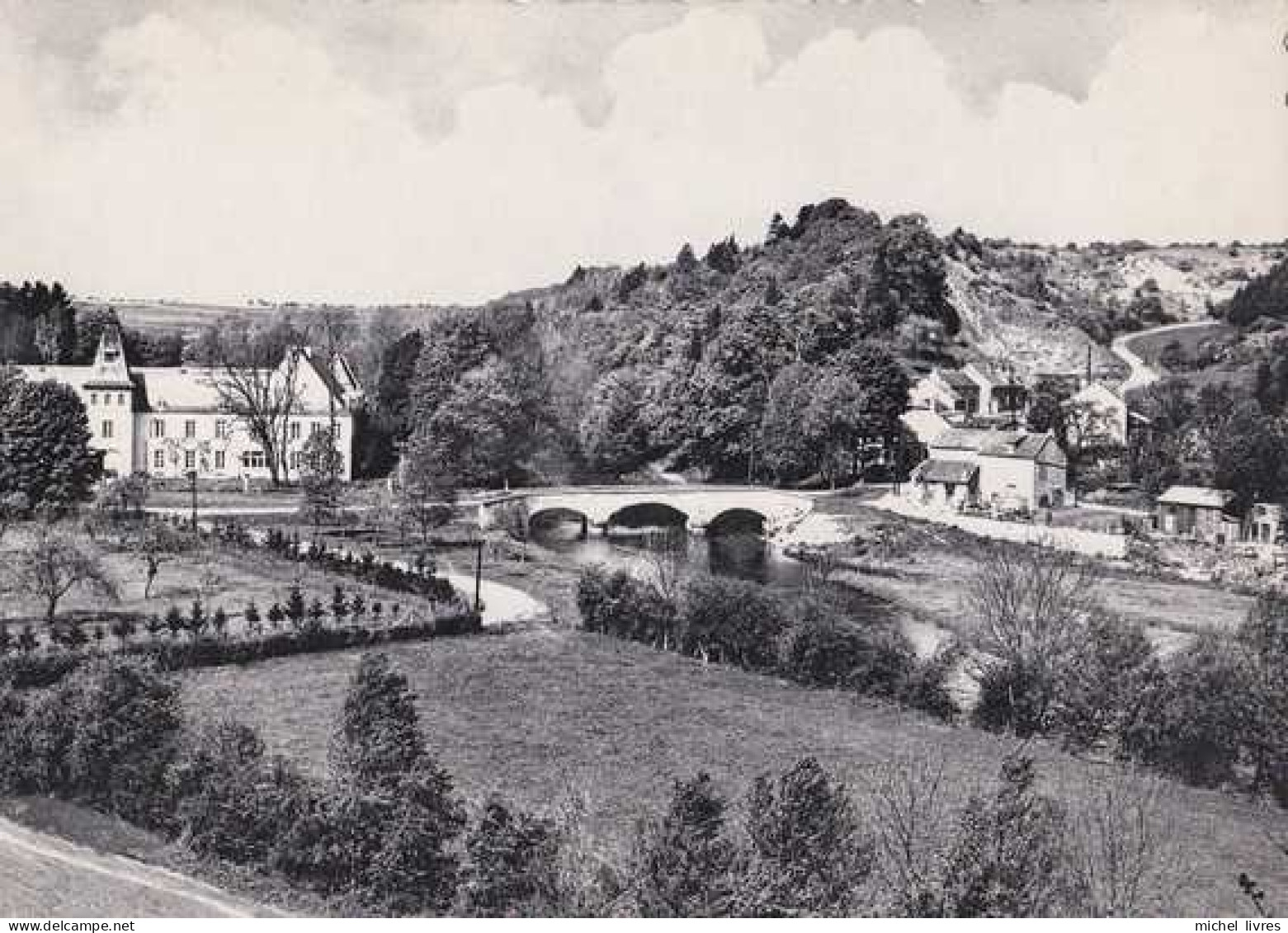 Resteigne - Tellin - Café De La Lesse - Le Château Et Le Pont - Pas Circulé - TBE - Tellin