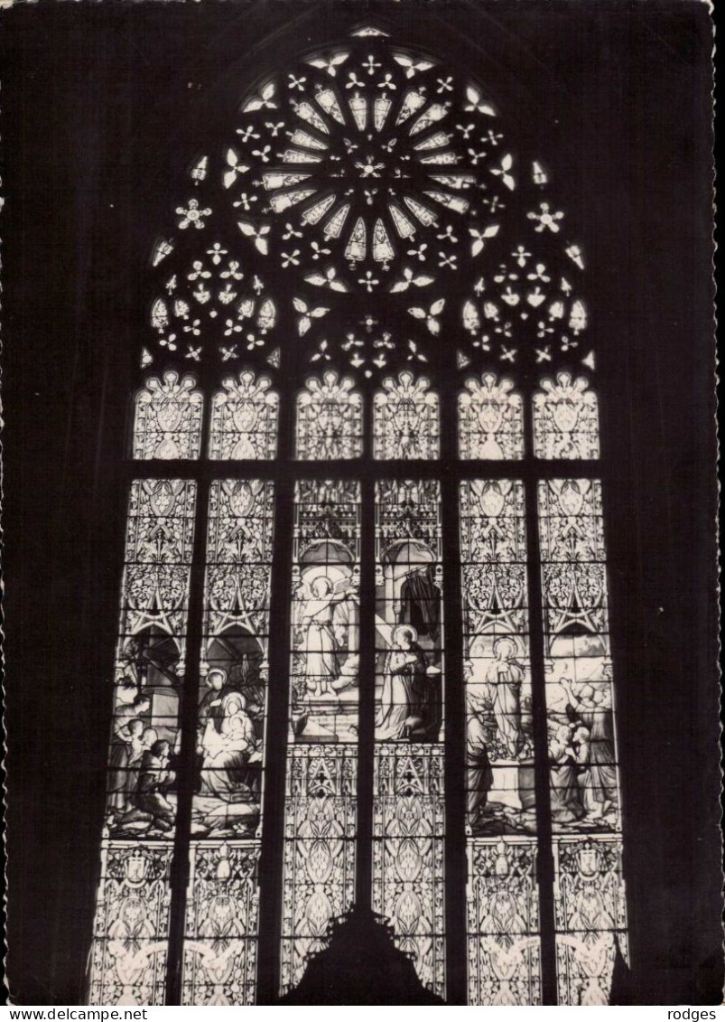 22 , Cpsm   PLOUARET , L'Intérieur De L'Eglise , La Verrière  (27768) - Plouaret