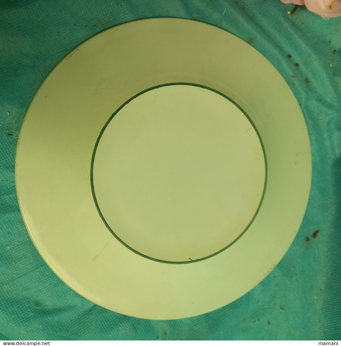 Lot D'assiettes Plate Vintage Vert Clair + 1 A Soupe Vert Fonce - Plates
