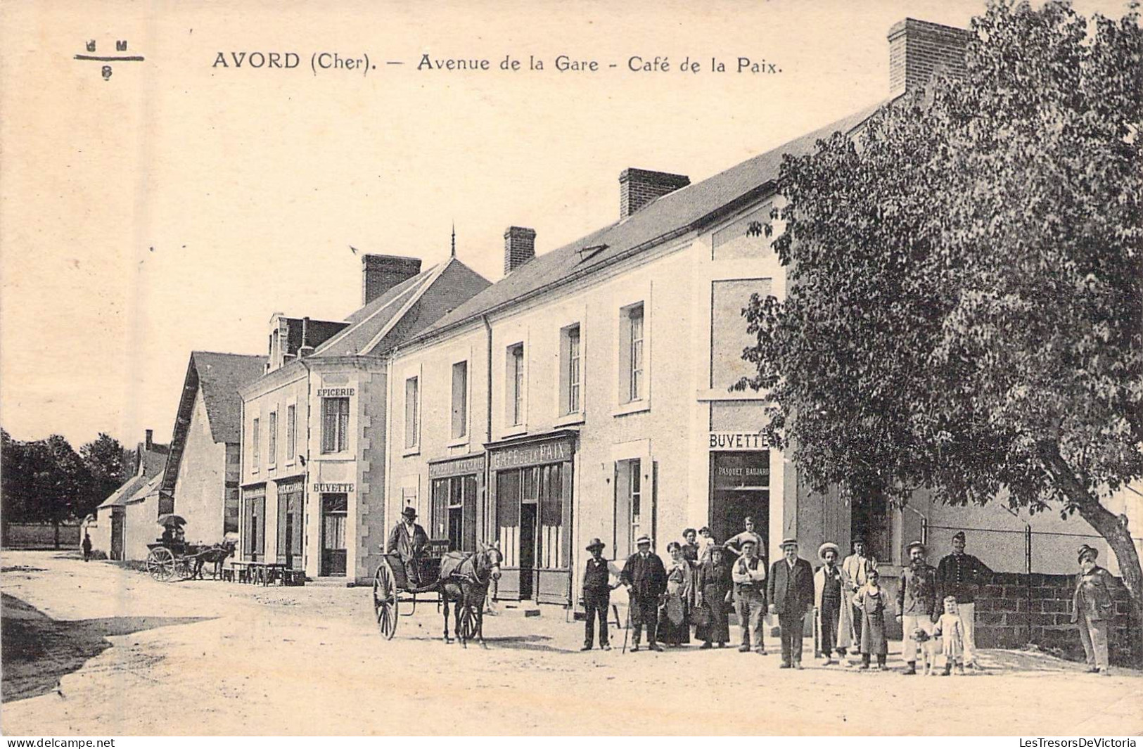 FRANCE - 18 - AVORD - Avenue De La Gare - Café De La Paix - Carte Postale Ancienne - Avord