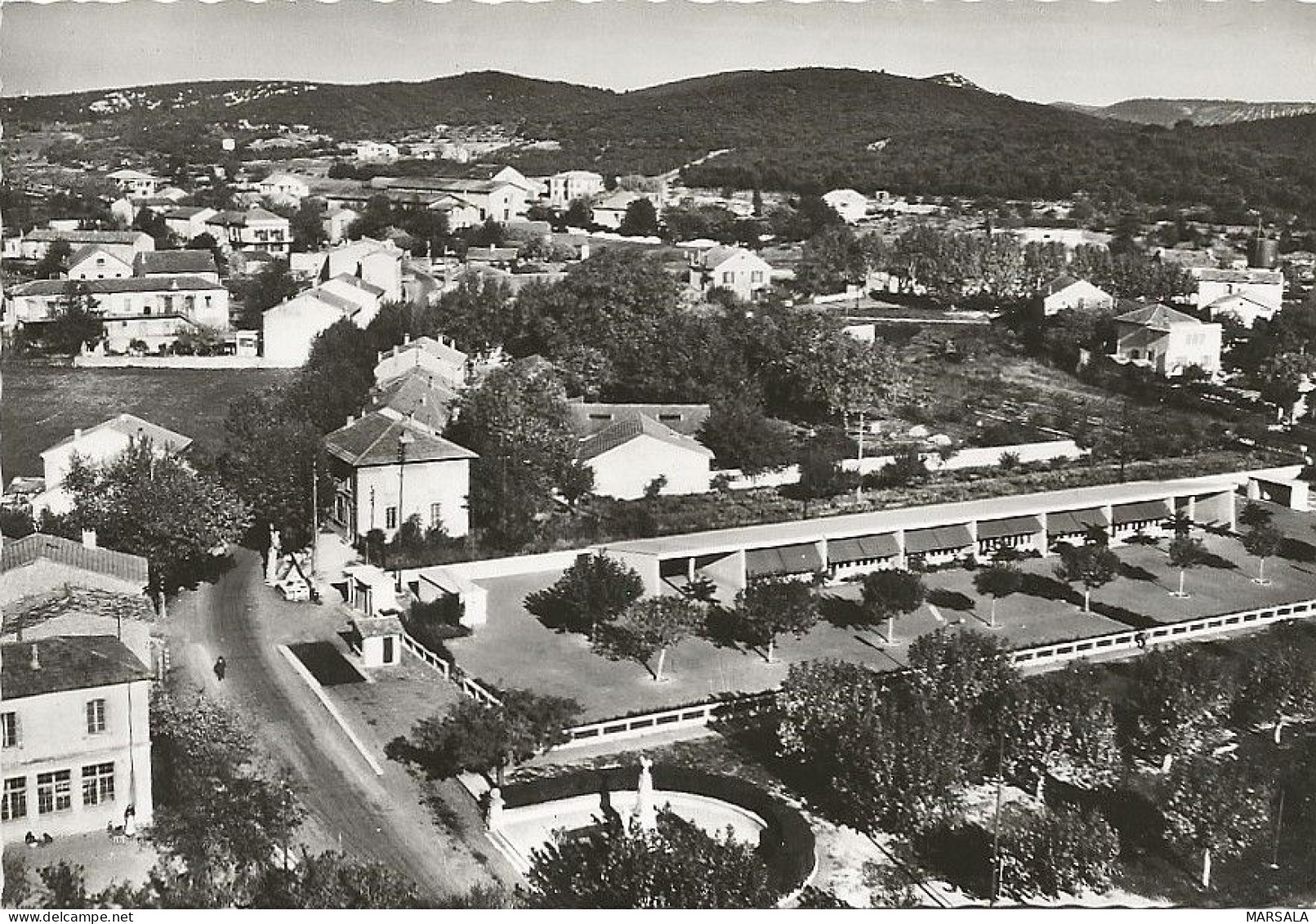 CPSM Quissac Groupe Scolaire Quartier De La Gare - Quissac