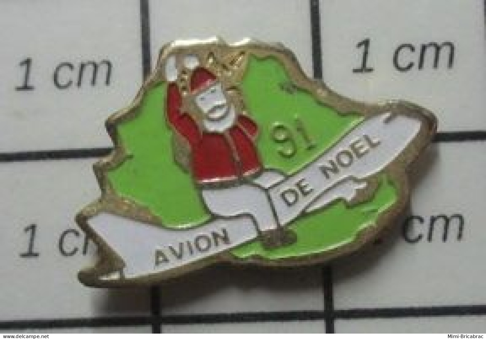 310B Pin's Pins / Beau Et Rare / NOEL / PERE NOEL A CHEVAL SUR UN BOEING 747 AVION DE NOEL 91 - Natale