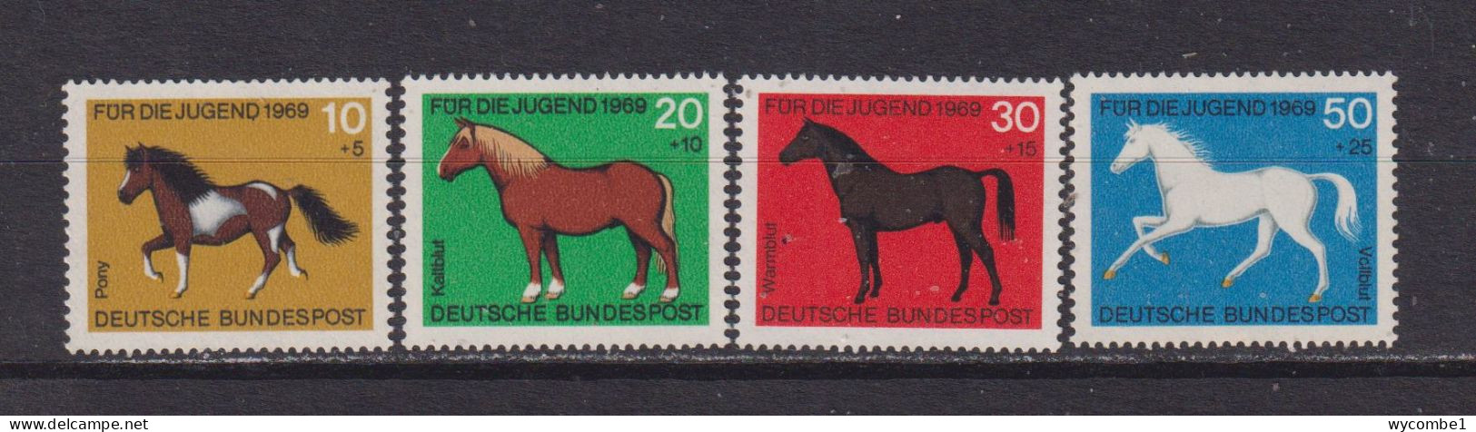 WEST GERMANY  -  1969 Horses Set Never Hinged Mint - Ungebraucht