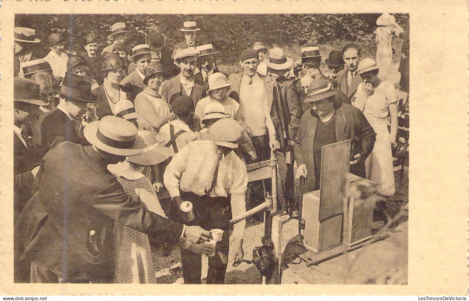 BELGIQUE - BANNEUX - De Bedevaarderas Aan De Bron Van De Maagd Der Armen Pinksteren 1933 - Carte Postale Ancienne - Other & Unclassified