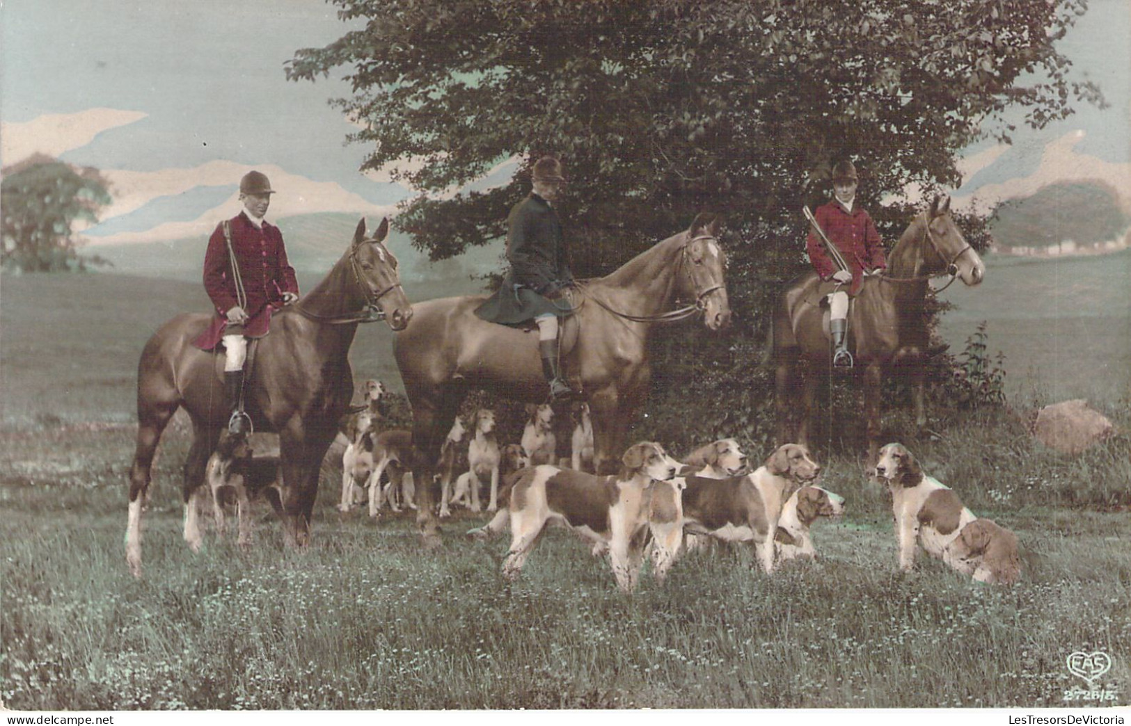 Chasse à Cour - Meute De Chiens Et 3 Chasseurs Sur Leurs Chevaux - Carte Postale Ancienne - Jagd