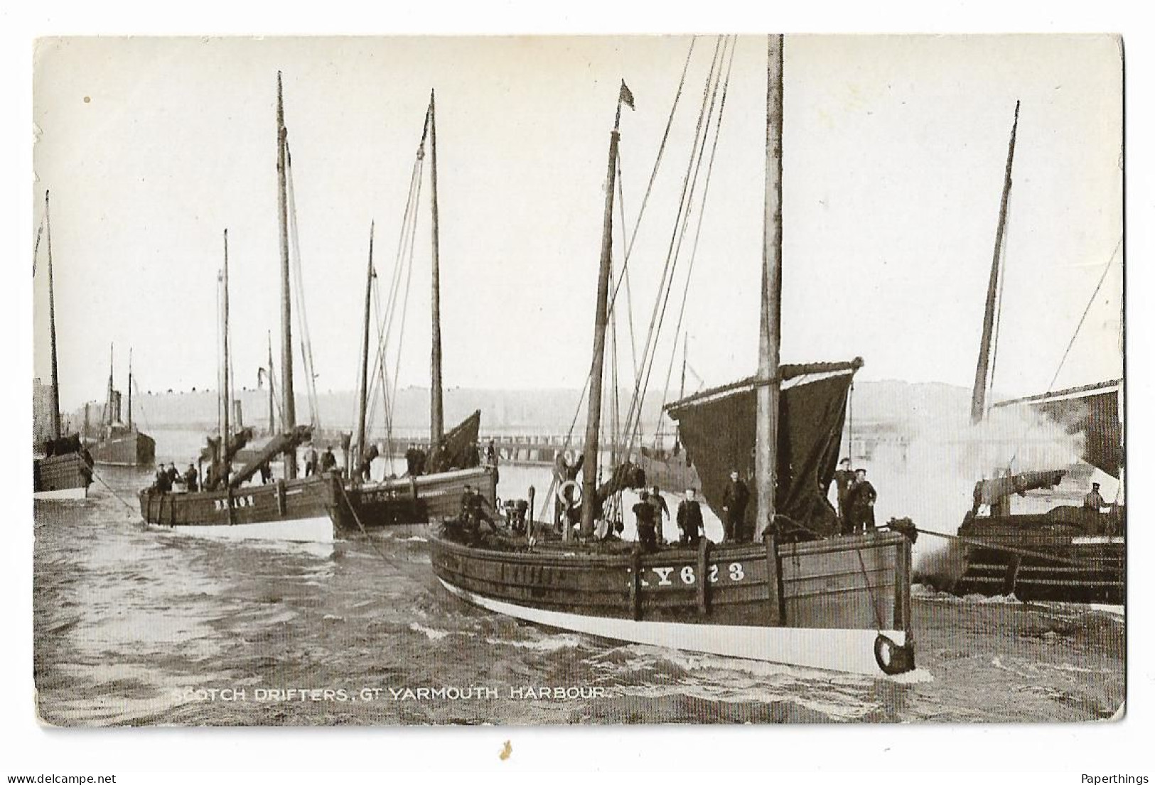 Postcard, Gt. Yarmouth, Harbour, Scotch Fishing Drifters, Boats, Sea. - Great Yarmouth