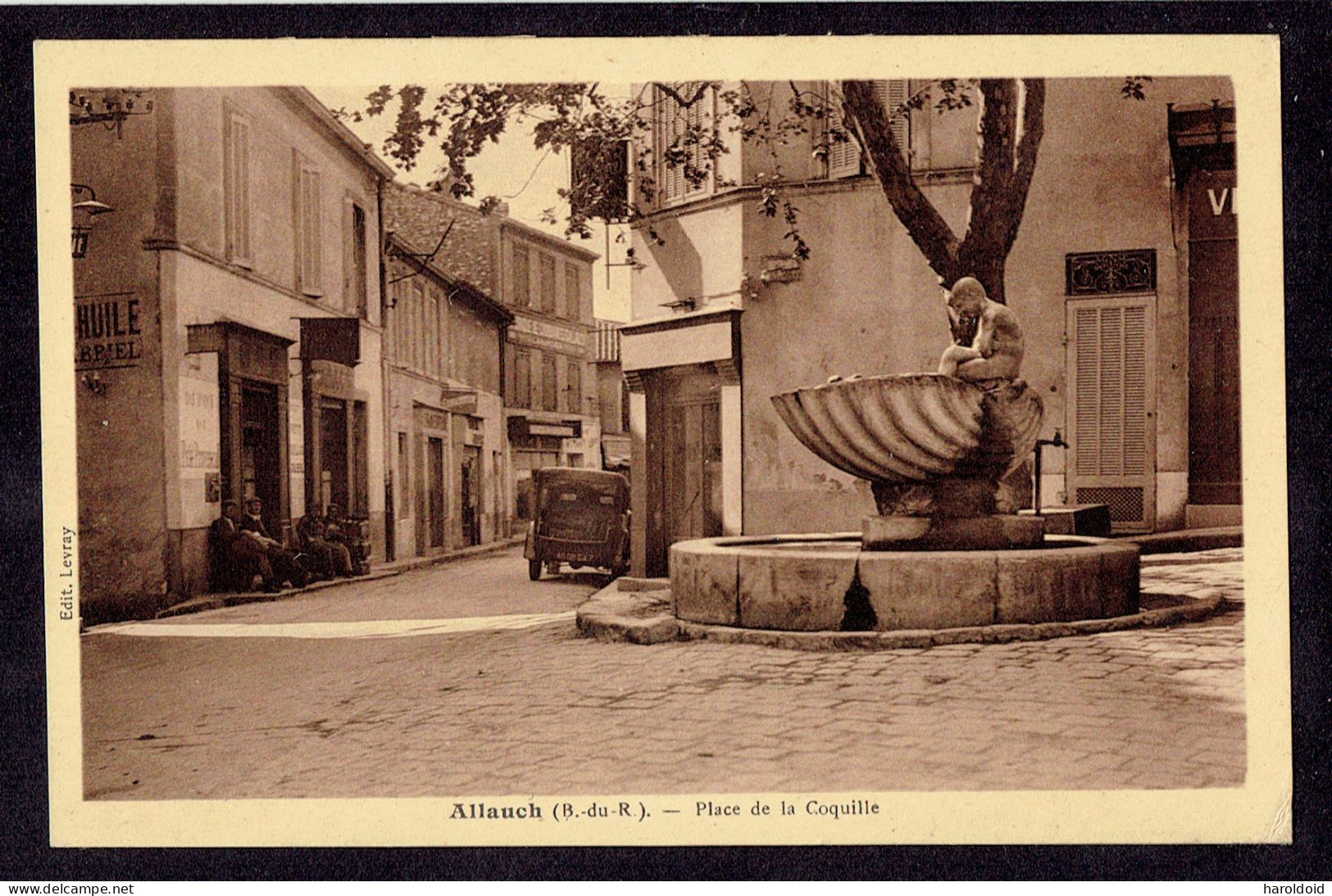 CPA 13 - ALLAUCH - PLACE DE LA COQUILLE - Allauch