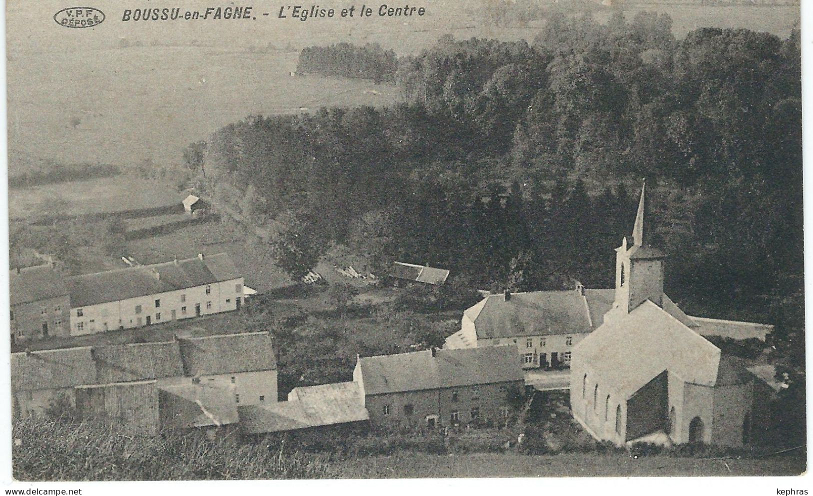 BOUSSU-EN-FAGNE : L'Eglise Et Le Centre - Cachet De La Poste 1914 - Couvin