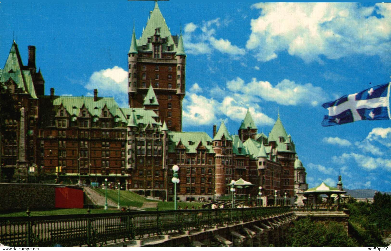 CANADA QUEBEC LA TERRASSE ET LE CHATEAU FRONTENACH - Québec - Château Frontenac