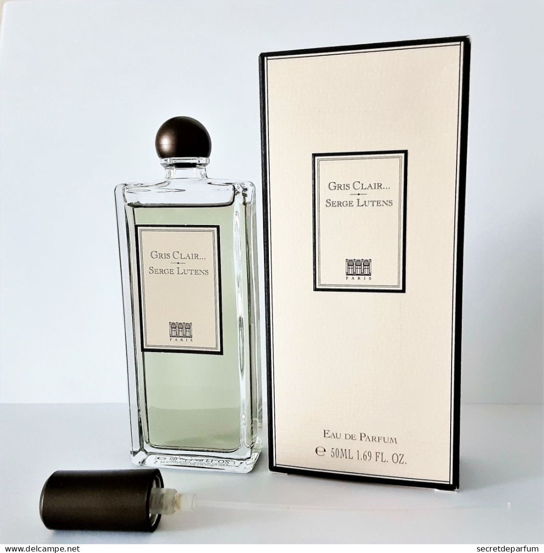 Flacon De Parfum   NEUF  GRIS CLAIR  De  SERGE LUTENS   50 Ml   EDP   + BOITE - Femme