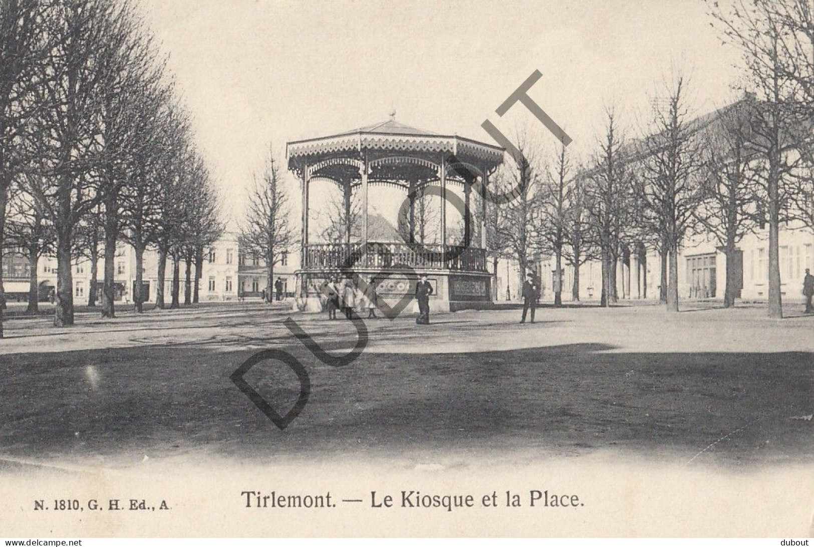 Postkaart/Carte Postale - Tienen - Kiosque à La Grand Place (C3080) - Tienen