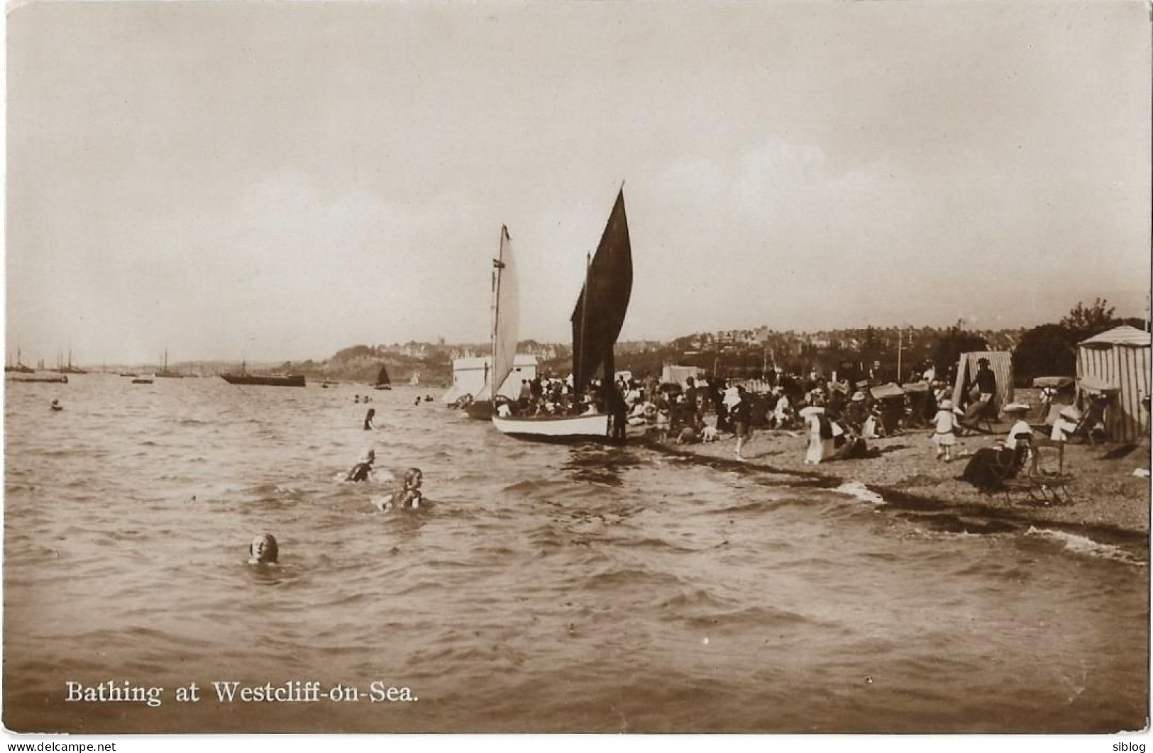 CPSM - Bathing At WESTCLIFF On Sea - Southend, Westcliff & Leigh