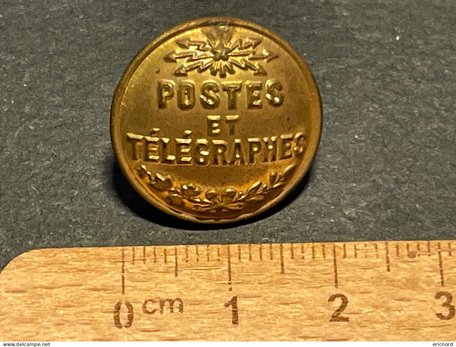 Bouton Uniforme Postes Et Télégraphes PTT - Boutons