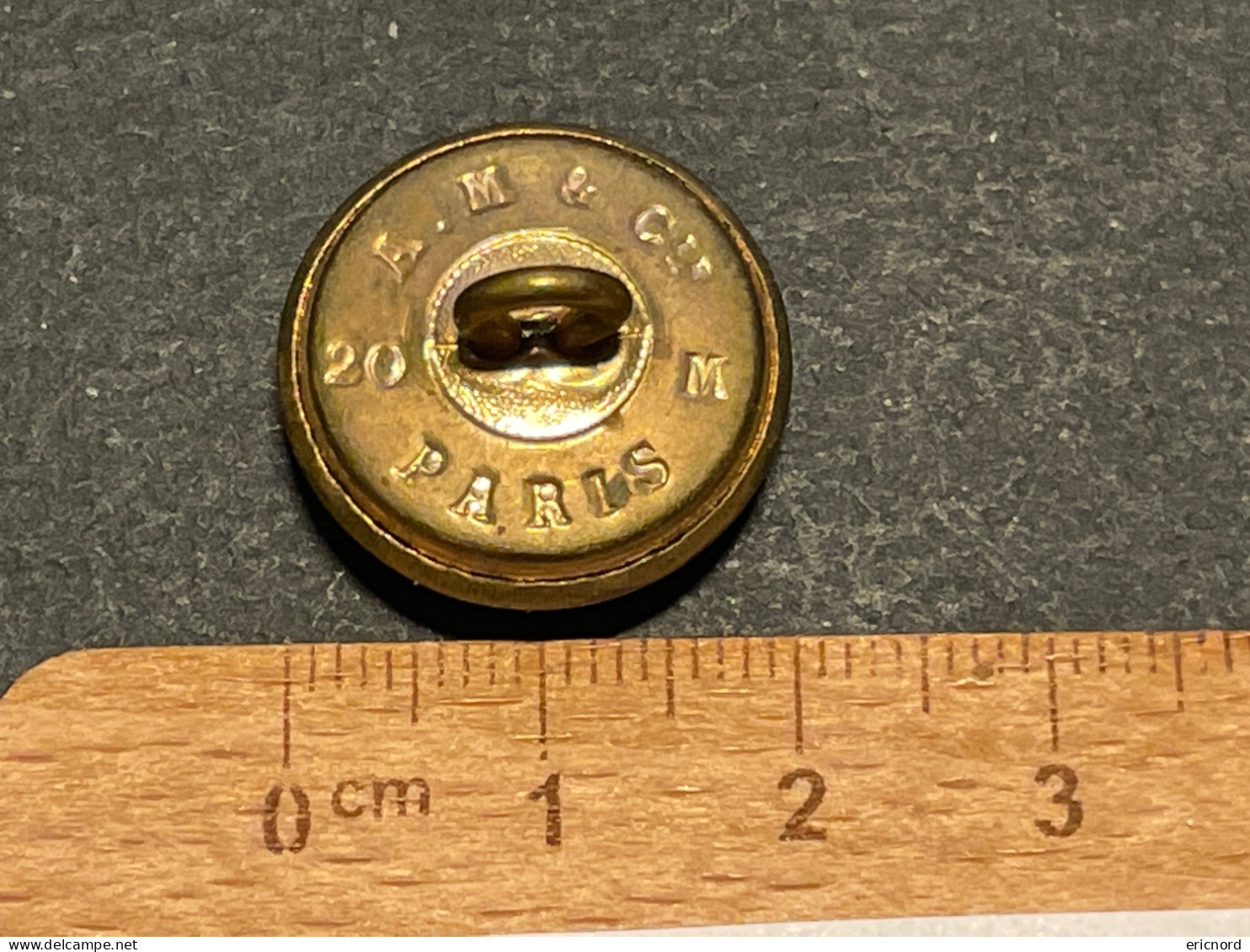 Bouton Uniforme Postes Et Télégraphes PTT - Boutons