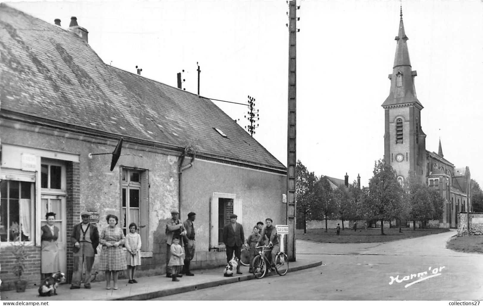 28-LOIGNY-LA-BATAILLE- CAFE DU NORD ET LA PLACE - Loigny