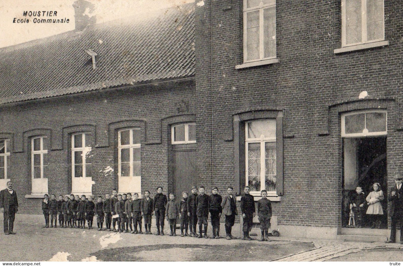 MOUSTIER ECOLE COMMUNALE - Frasnes-lez-Anvaing