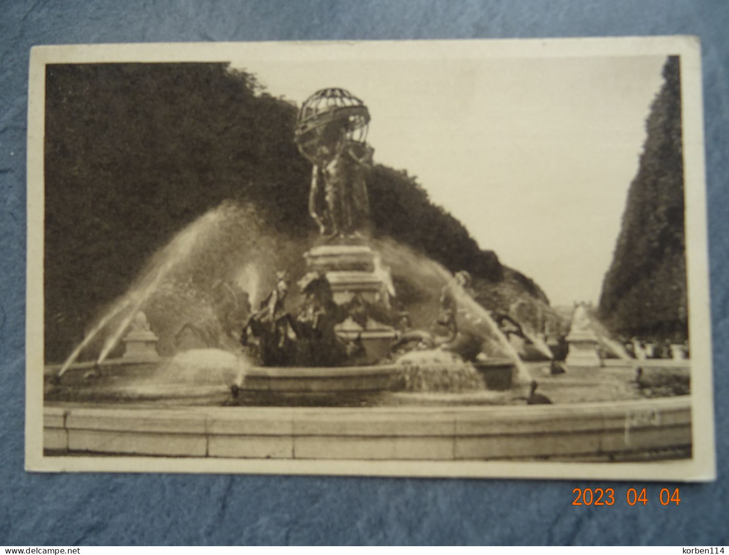 FONTAINE DECARPEAUX  JARDINS DE L'OBSERVATOIRE - Statues