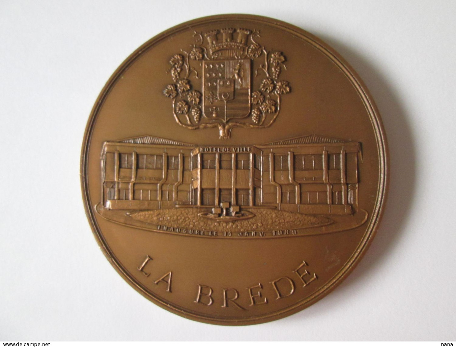 Rare! France Grand Medaille Montesquieu:La Brede Inaugure Le Hotel De Ville 14 Janvier 1989,diametre=72 Mm,poids=198 Gr - Ante 1871