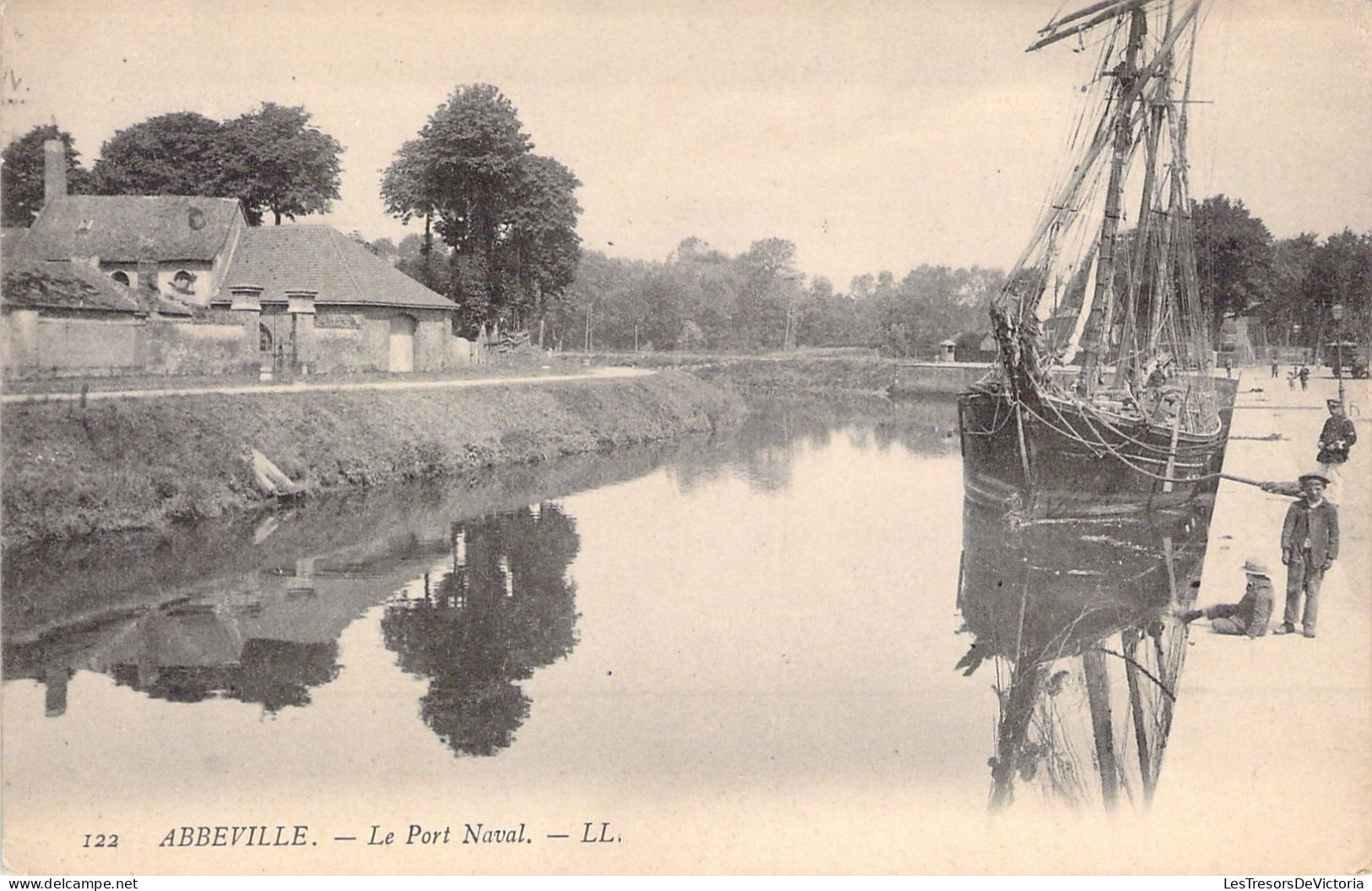 FRANCE - 80 - Abbeville - Le Port Naval - LL - Carte Postale Ancienne - Abbeville