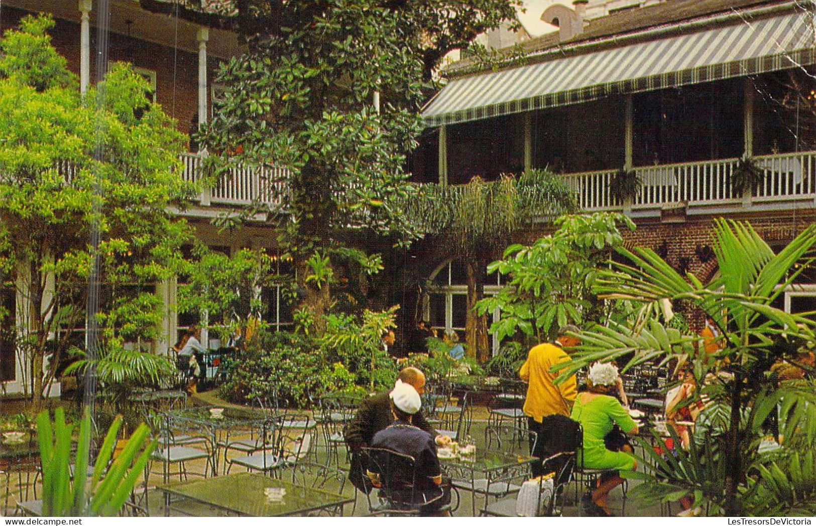 NEW ORLEANS - Patio Brennan's French Restaurant - Carte Postale Ancienne - New Orleans