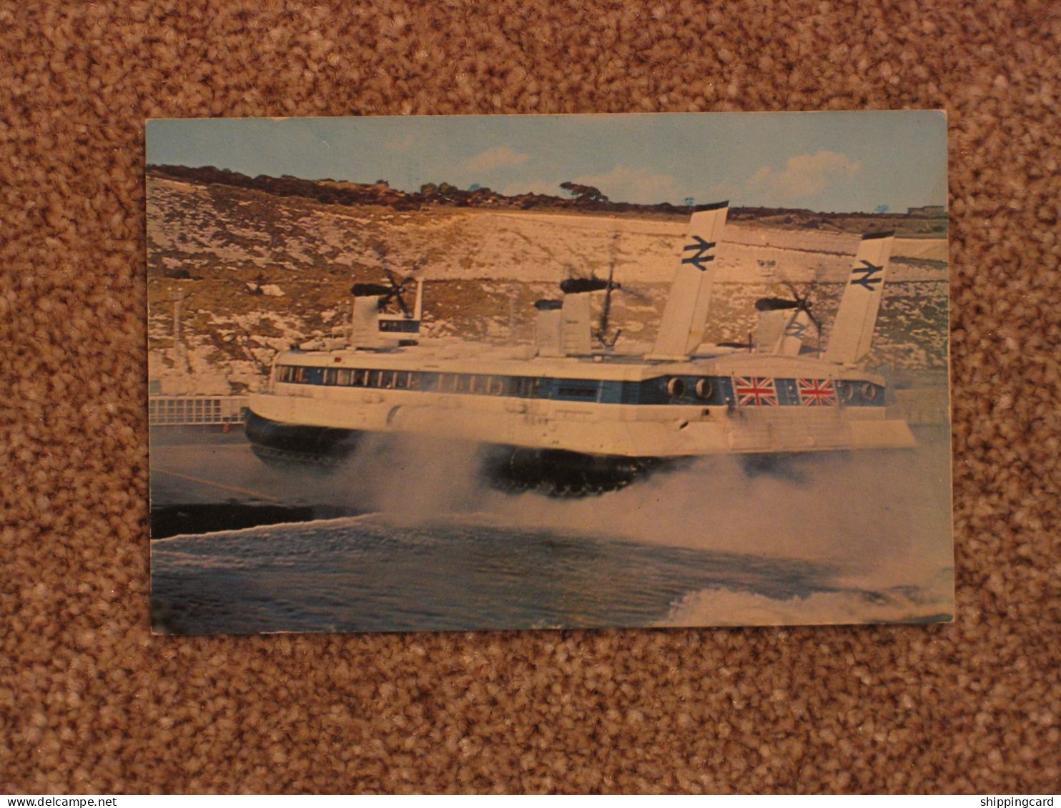 SEASPEED HOVERCRAFT COMING INTO LAND - Aéroglisseurs