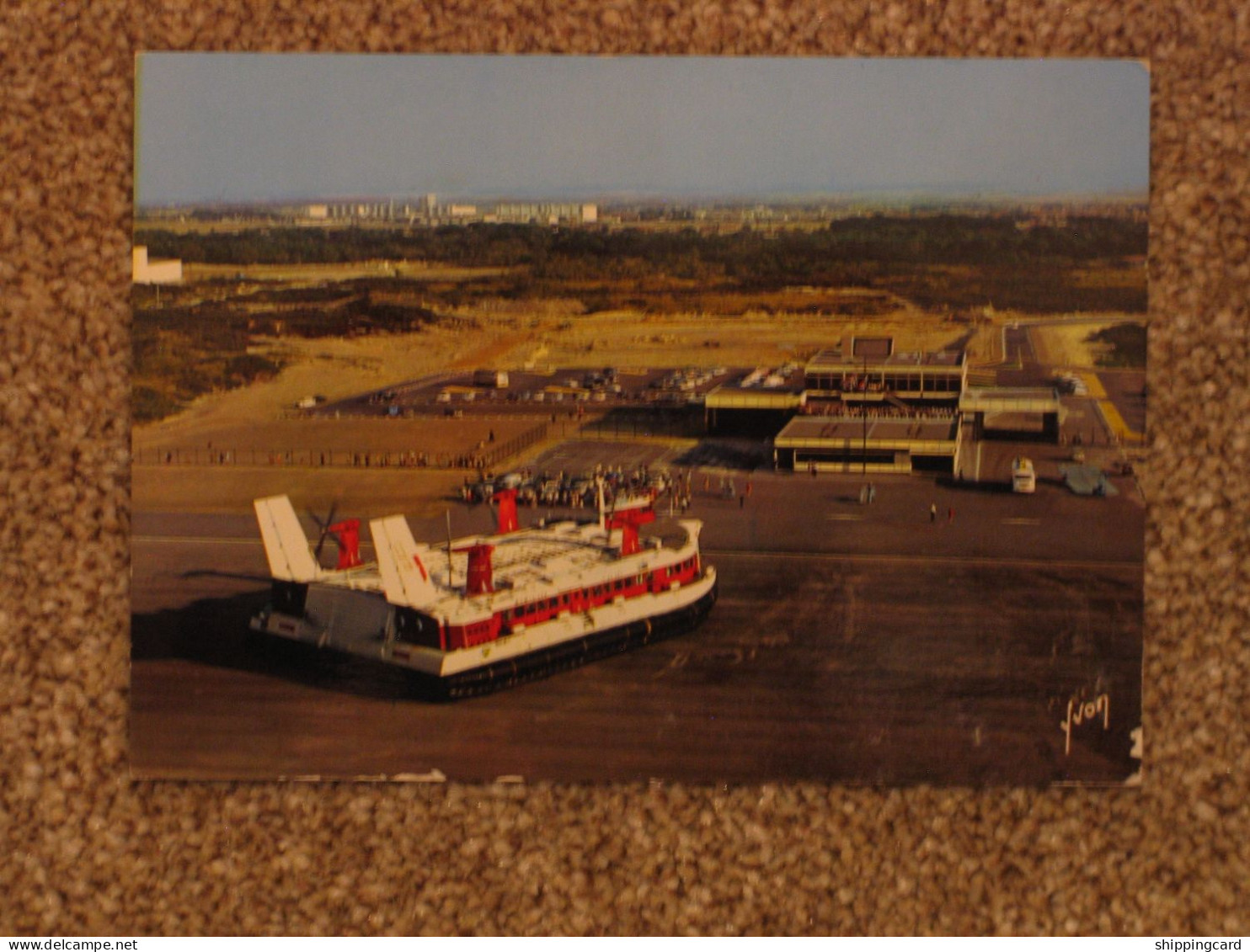 HOVERLLOYD HOVERCRAFT AT CALAIS - FRENCH CARD - Hovercraft