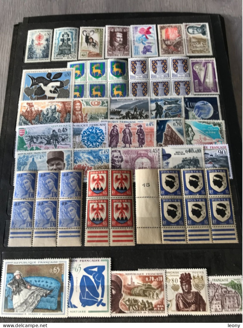 LOT  De  1000   TIMBRES De   DIVERS PAYS   ... Sur Les PLAQUETTES Les TIMBRES Sont NEUFS** - Lots & Kiloware (mixtures) - Min. 1000 Stamps