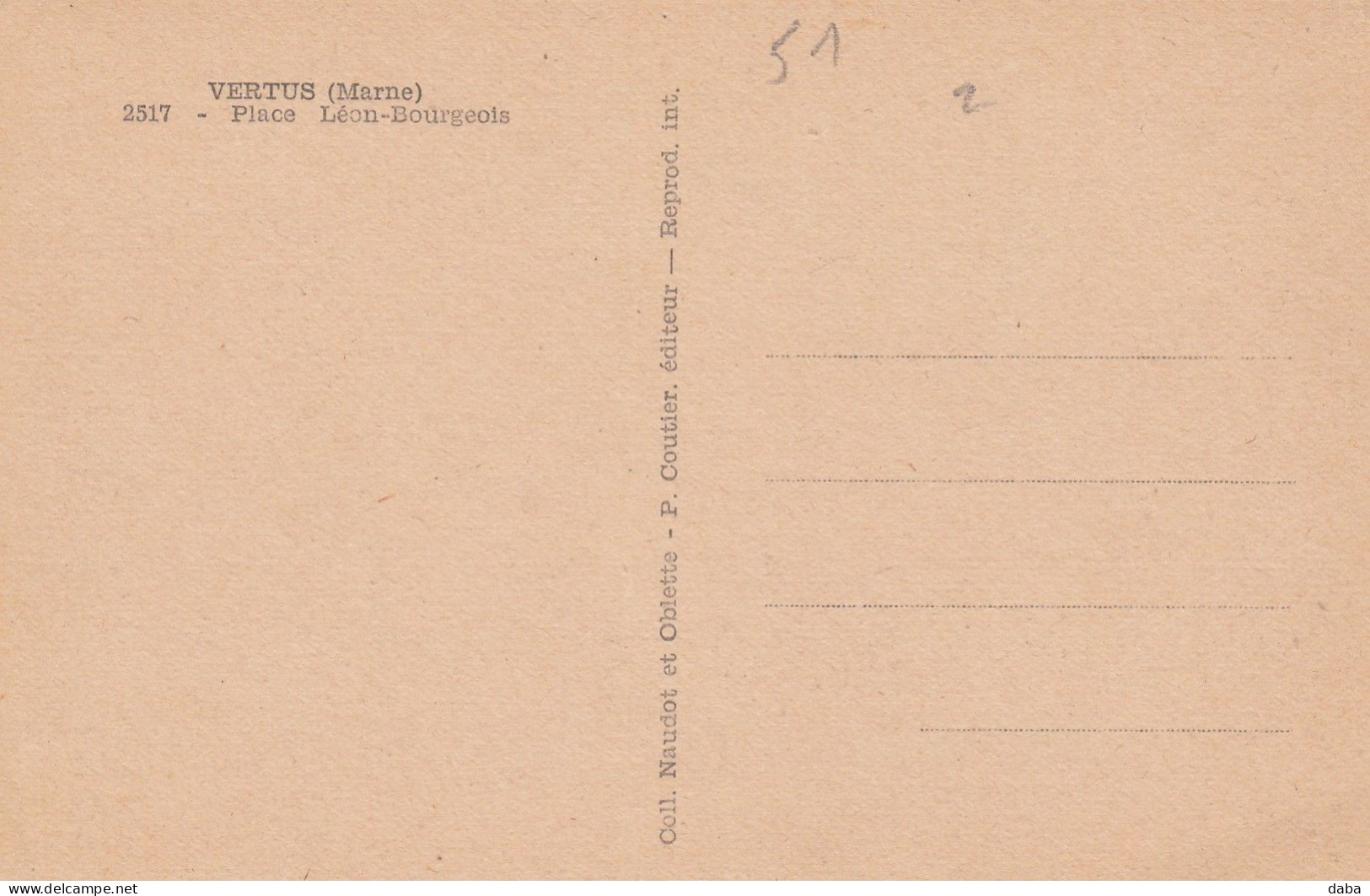 Vertus.  Place Léon-Bourgeois - Vertus