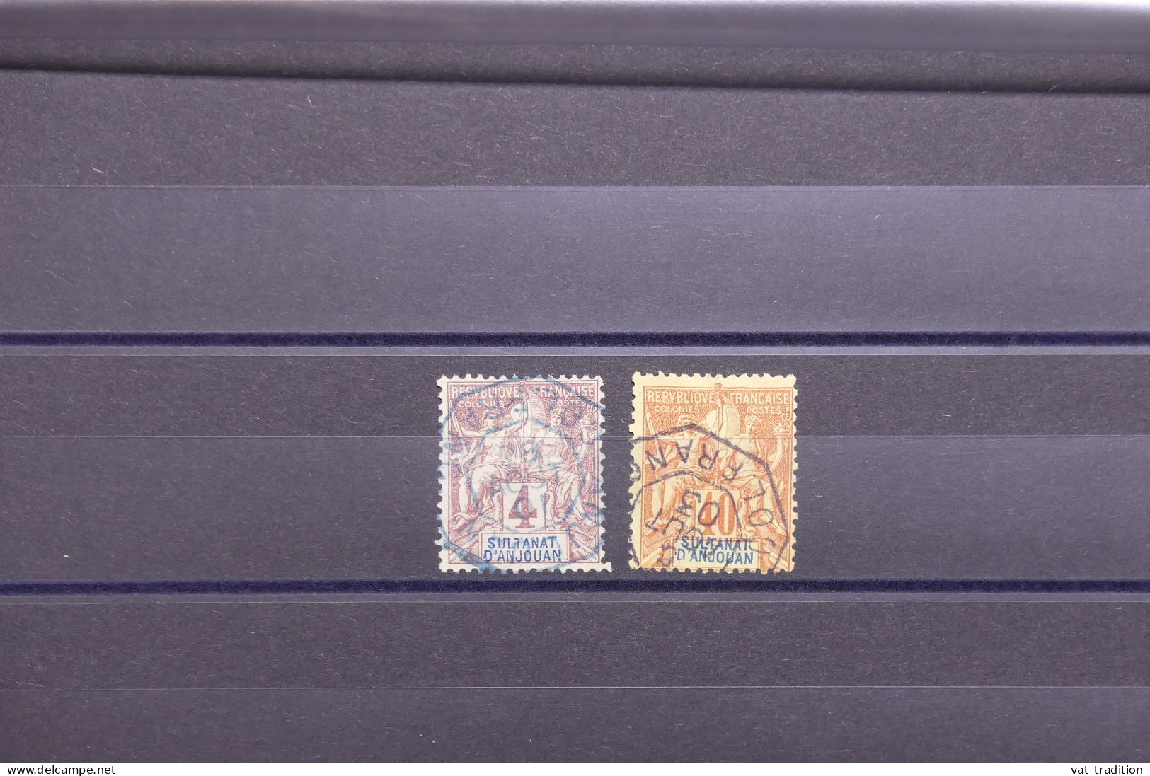 ANJOUAN - 2 Exemplaires Au Type Groupe Avec Oblitérations Hexagonales  - L 142991 - Used Stamps