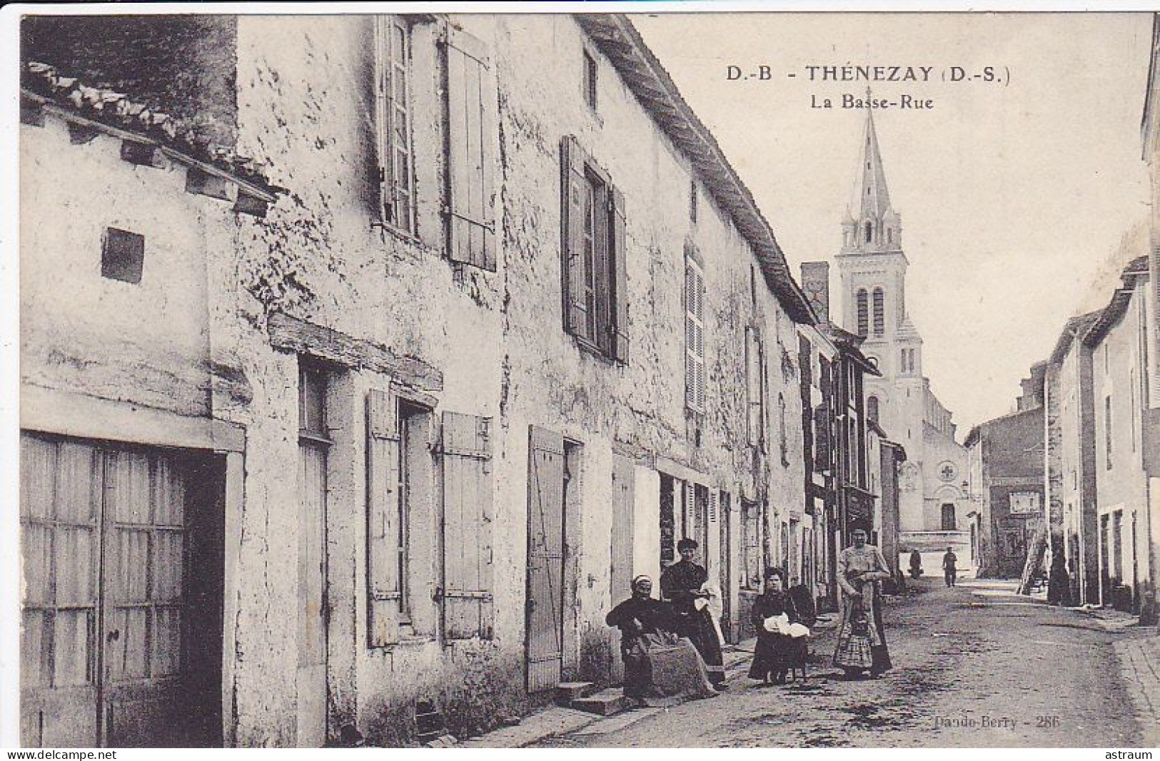 Cpa-79- Thenezay -animée- Basse Rue -edi D.B. N°286 - Thenezay