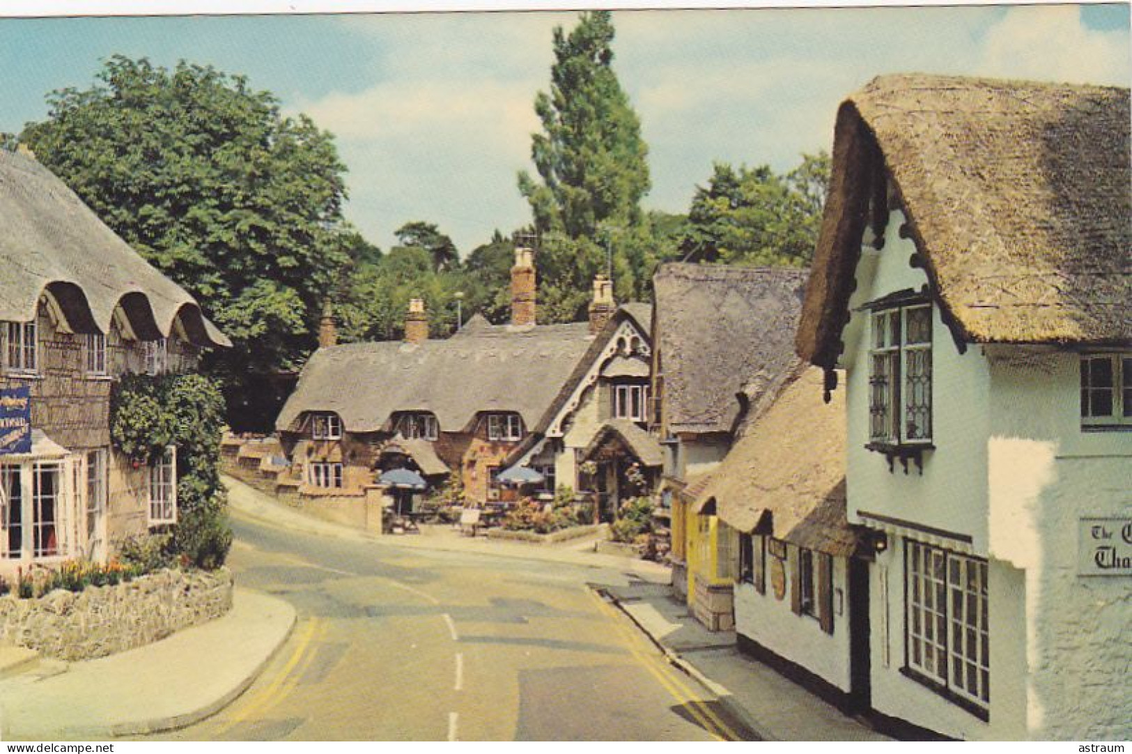 Cpa -GB- Cowes -- Shanklin Old Village - Cowes