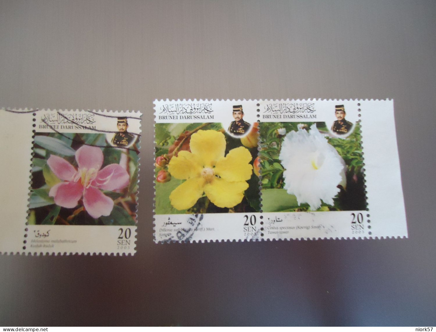 BRUNEI USED STAMPS   3 FLOWERS - Brunei (1984-...)