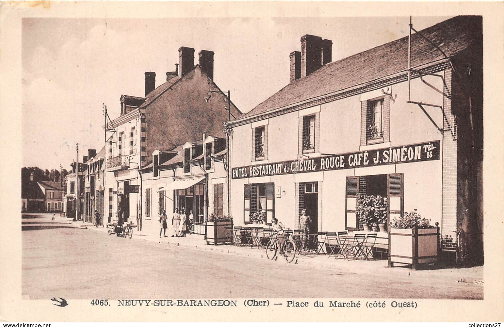 18-NEUVY-SUR-BARANGEON- PLACE DU MARCHE ( CÔTE OUEST ) - Otros & Sin Clasificación