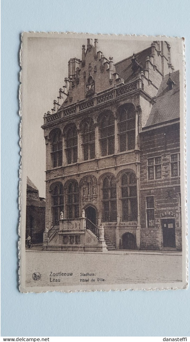 ZOUTLEEUW  STADHUIS - Zoutleeuw