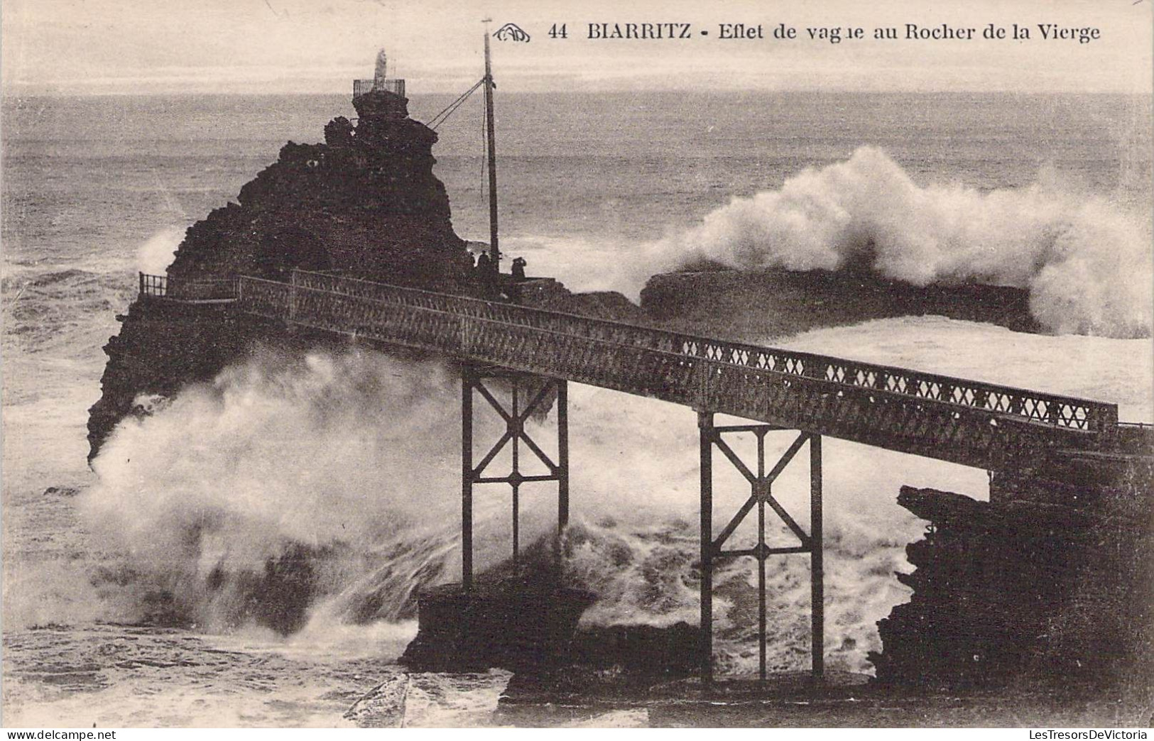 FRANCE - 64 - BIARRITZ - Effet De Vague Au Rocher De La Vierge - Carte Postale Ancienne - Biarritz